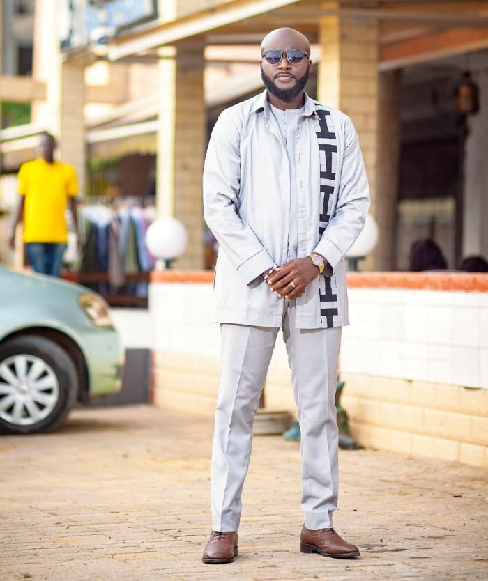 Cloud grey Check Moves